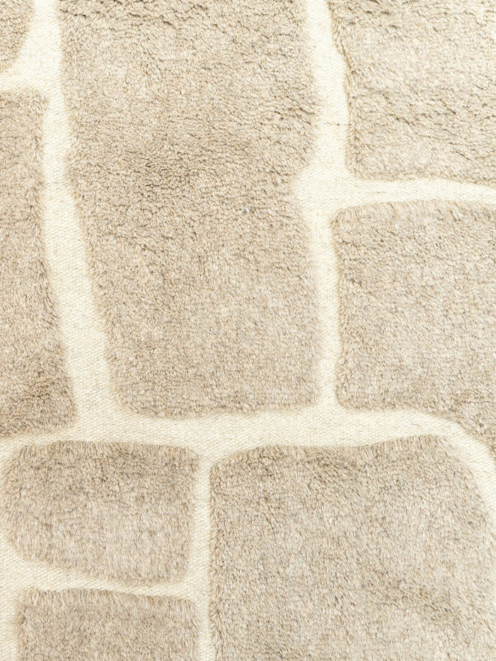 MOULD CAST HAND-TUFTED WOOL RUG