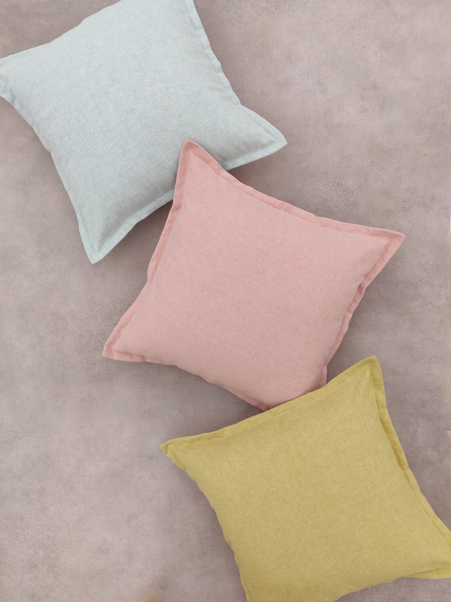 JULIET SOLID CUSHION