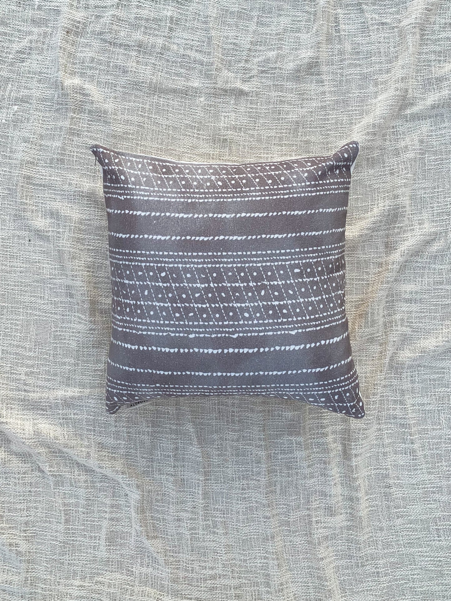 NIRAN CUSHION