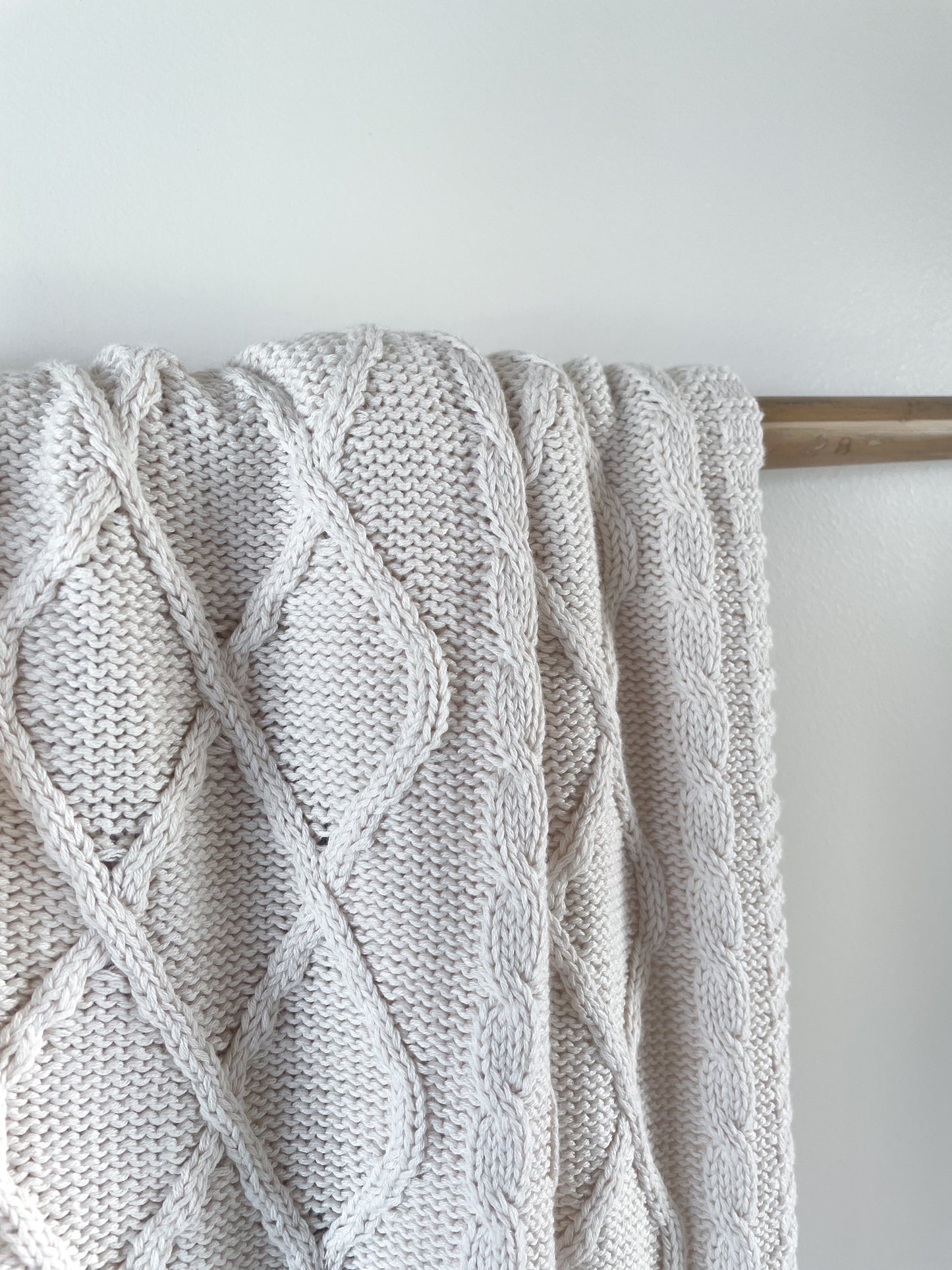 ROWENA KNIT THROW