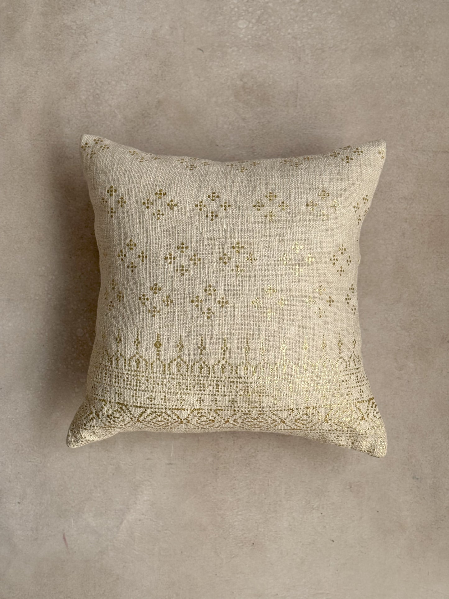 LILY FOIL CUSHION