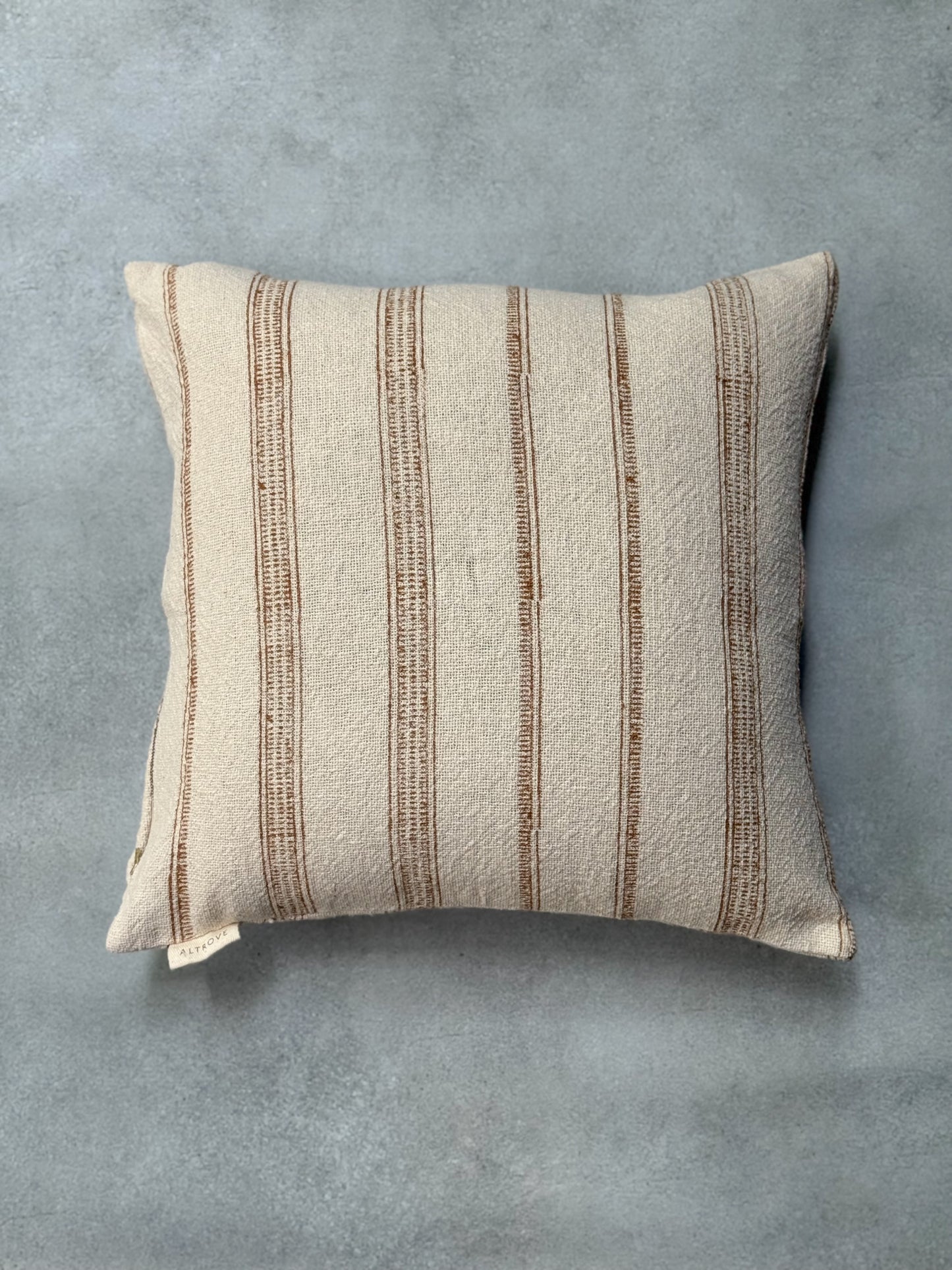 EVARA CUSHION I