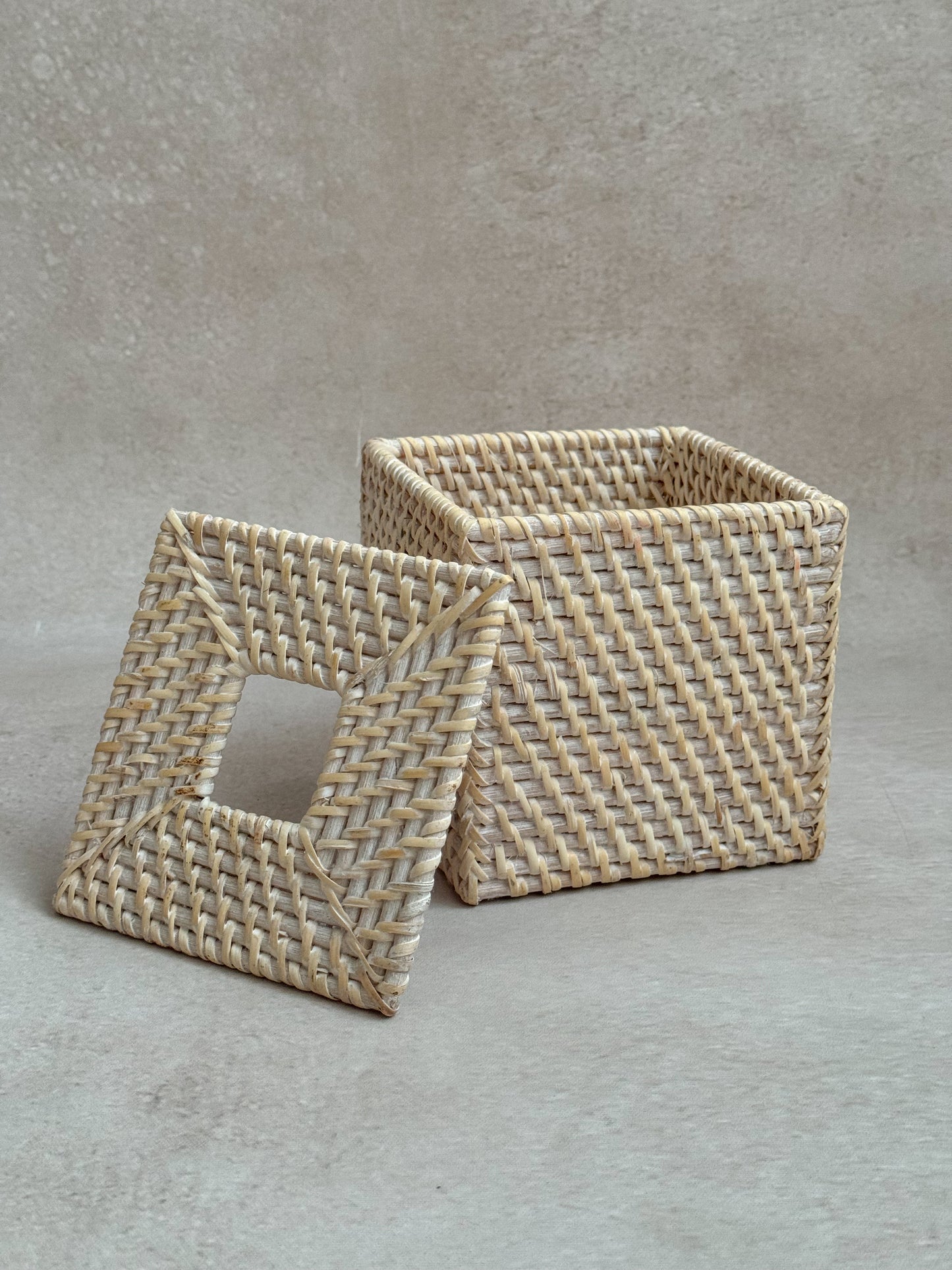 Rattan Cane Tissue Box Altrove