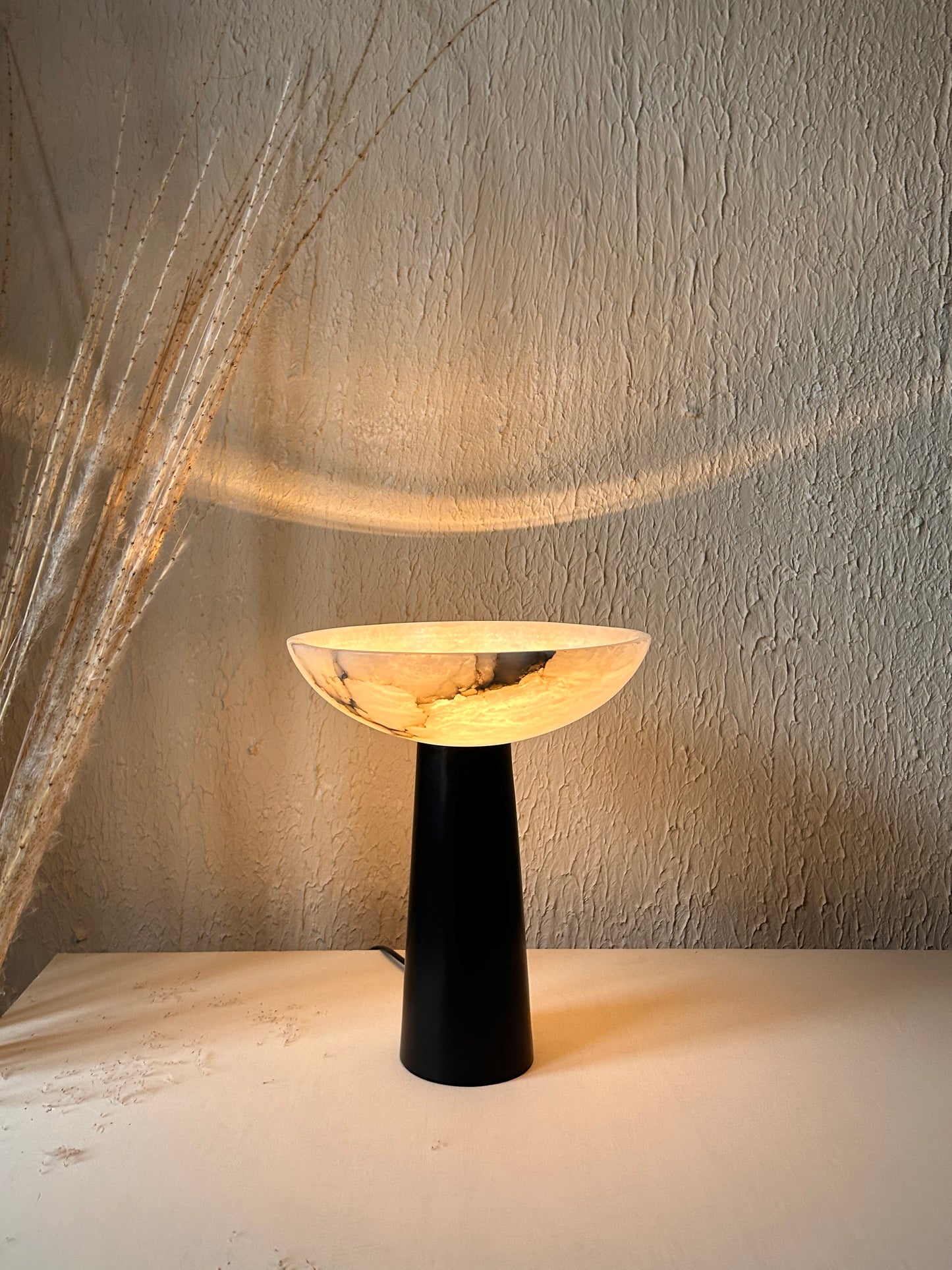 CRESCENT LAMP