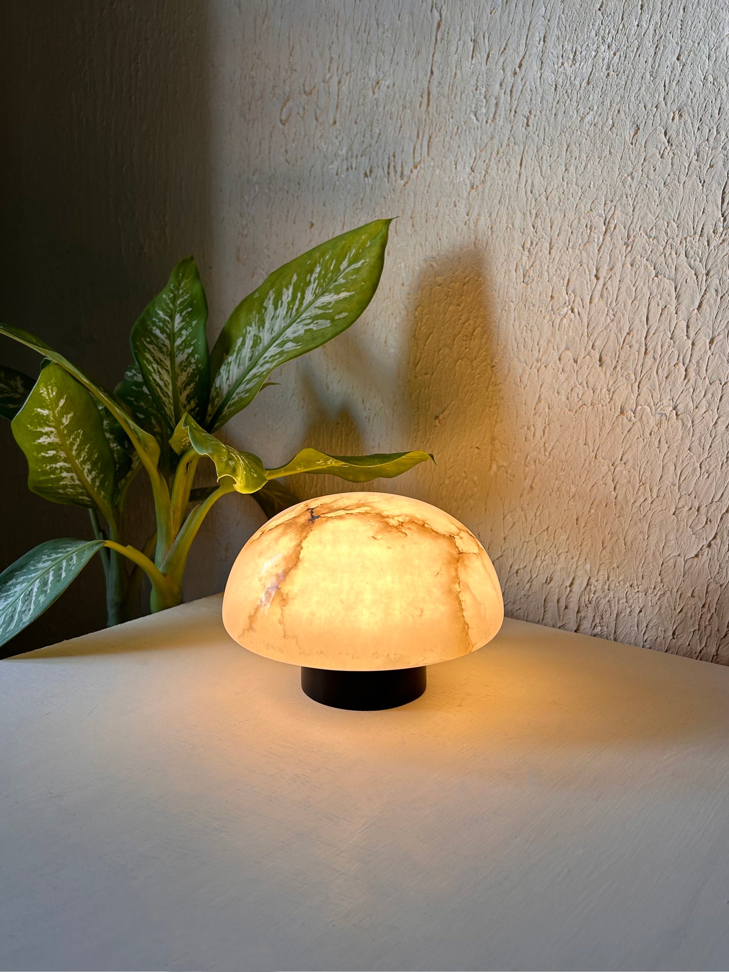 GIBBOUS LAMP