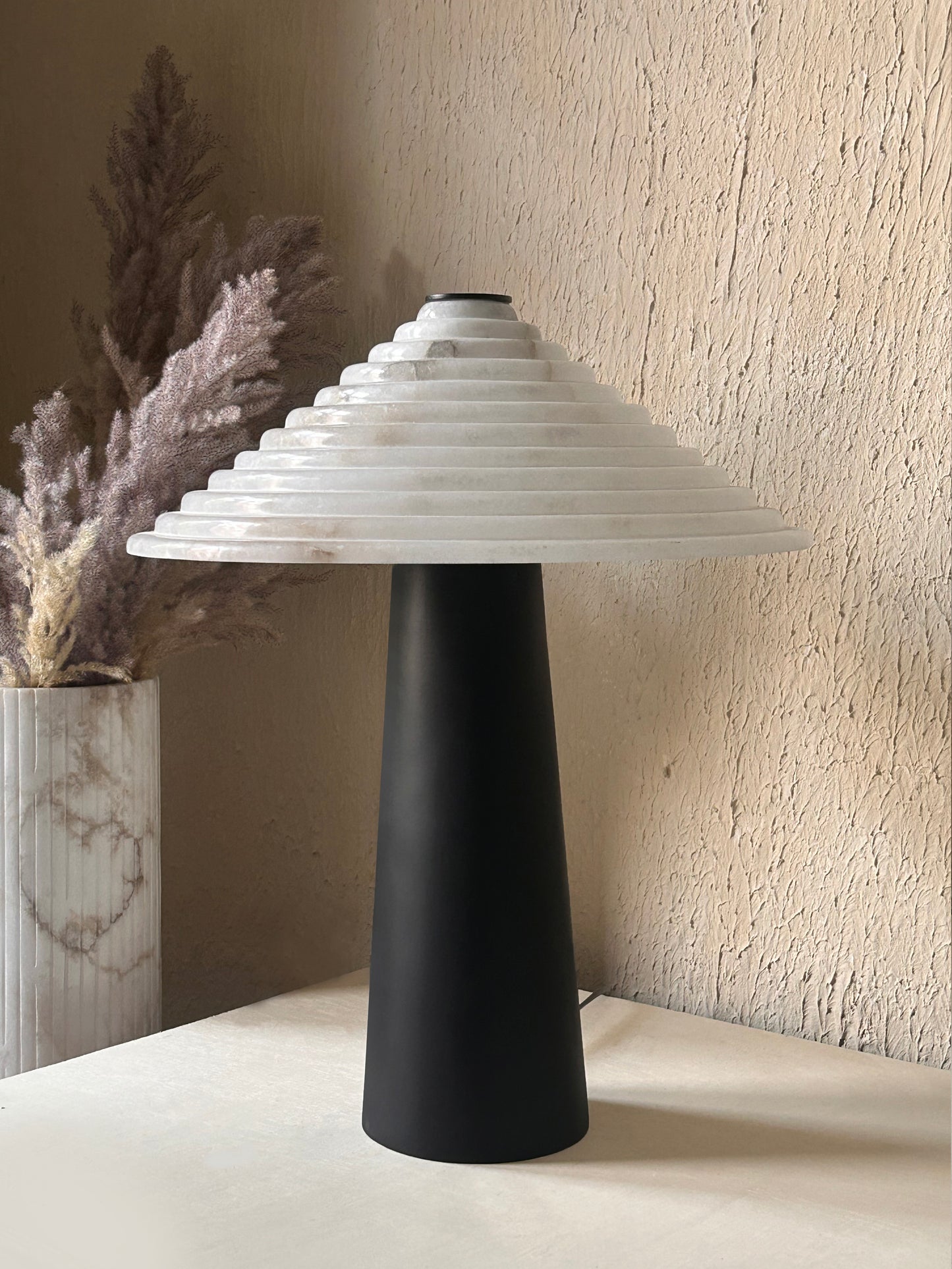 KASTO TABLE LAMP