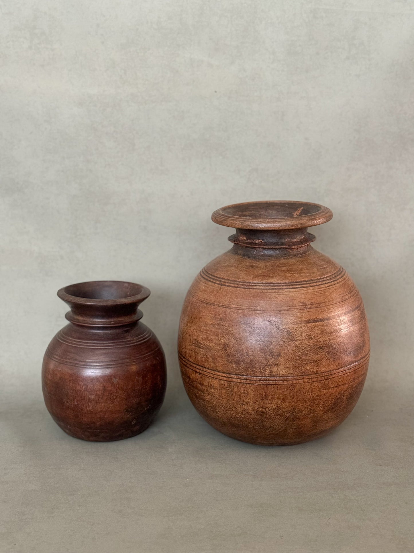 EMMA ROUND VINTAGE WOOD VASES