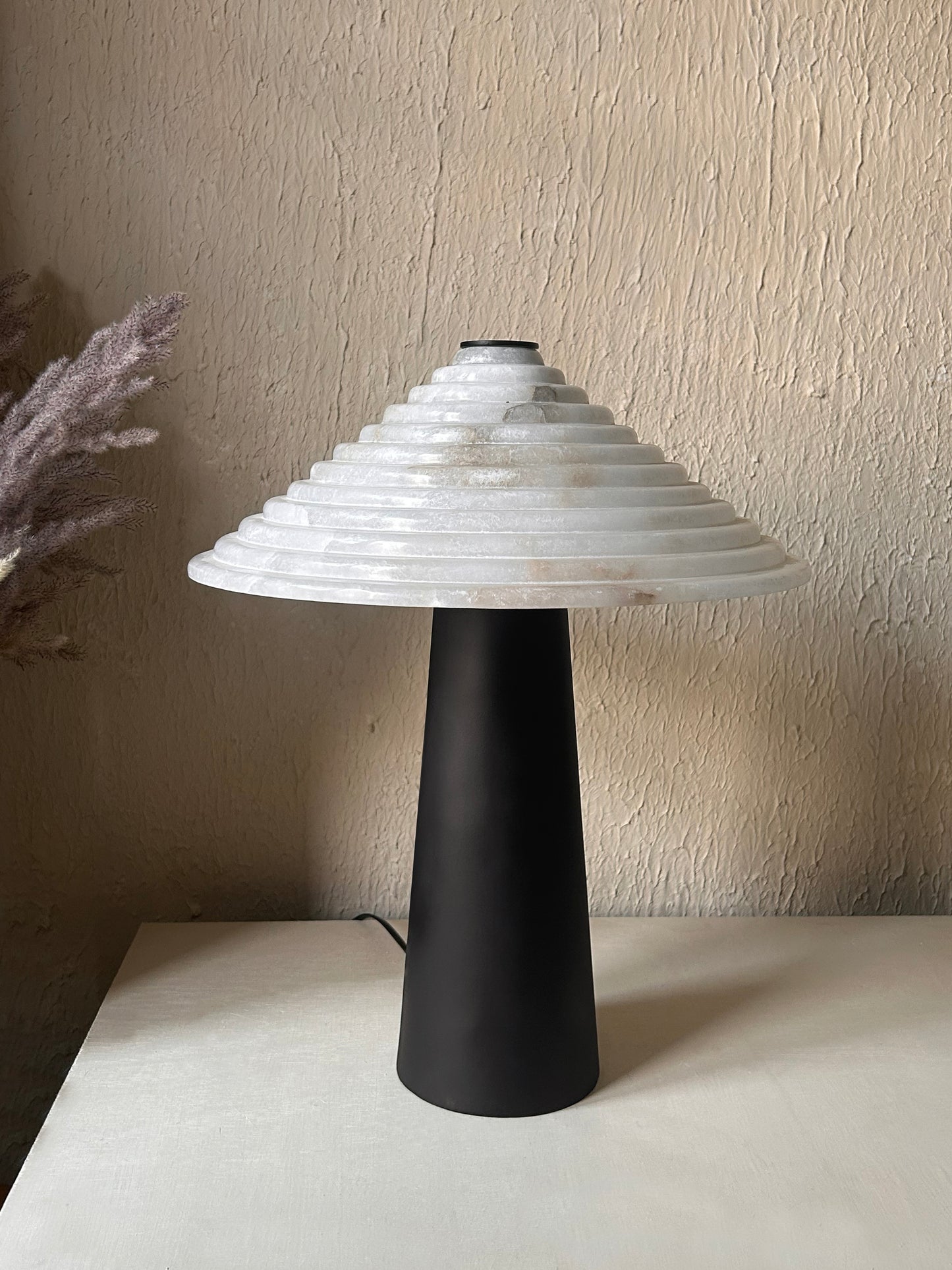 KASTO TABLE LAMP