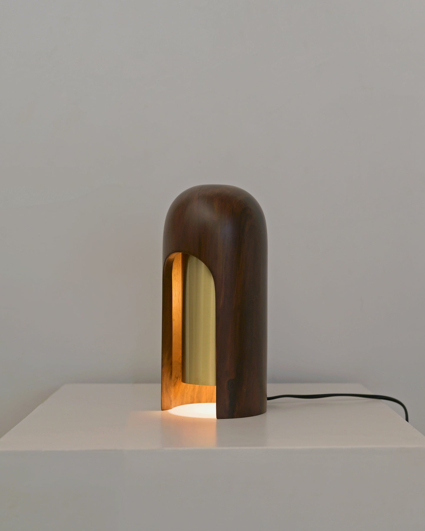 Capsula Table Lamp