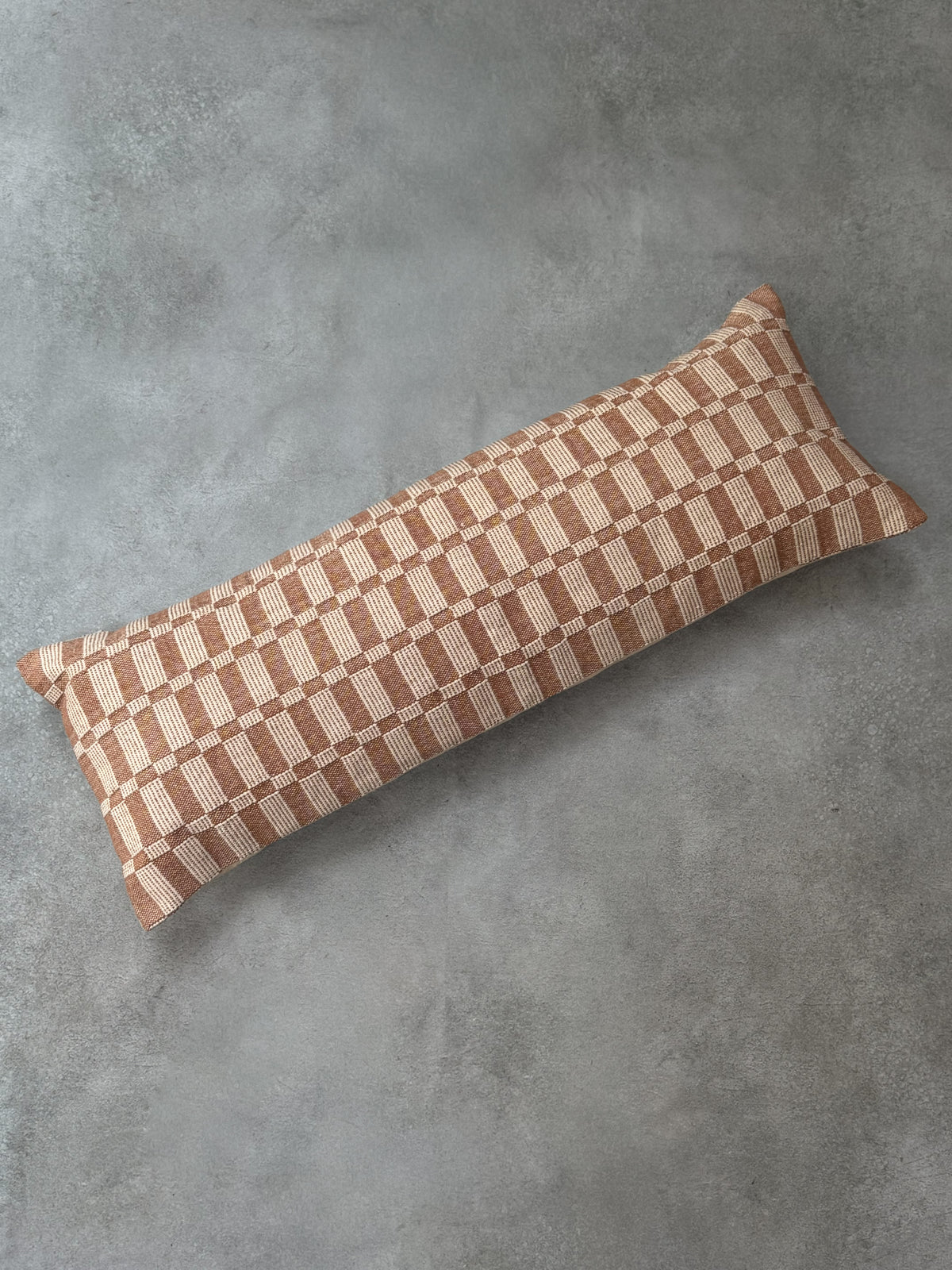 EZRA BODY CUSHION