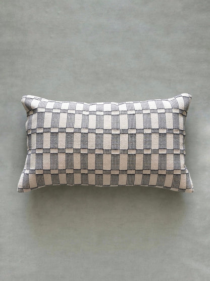 EZRA CUSHION II
