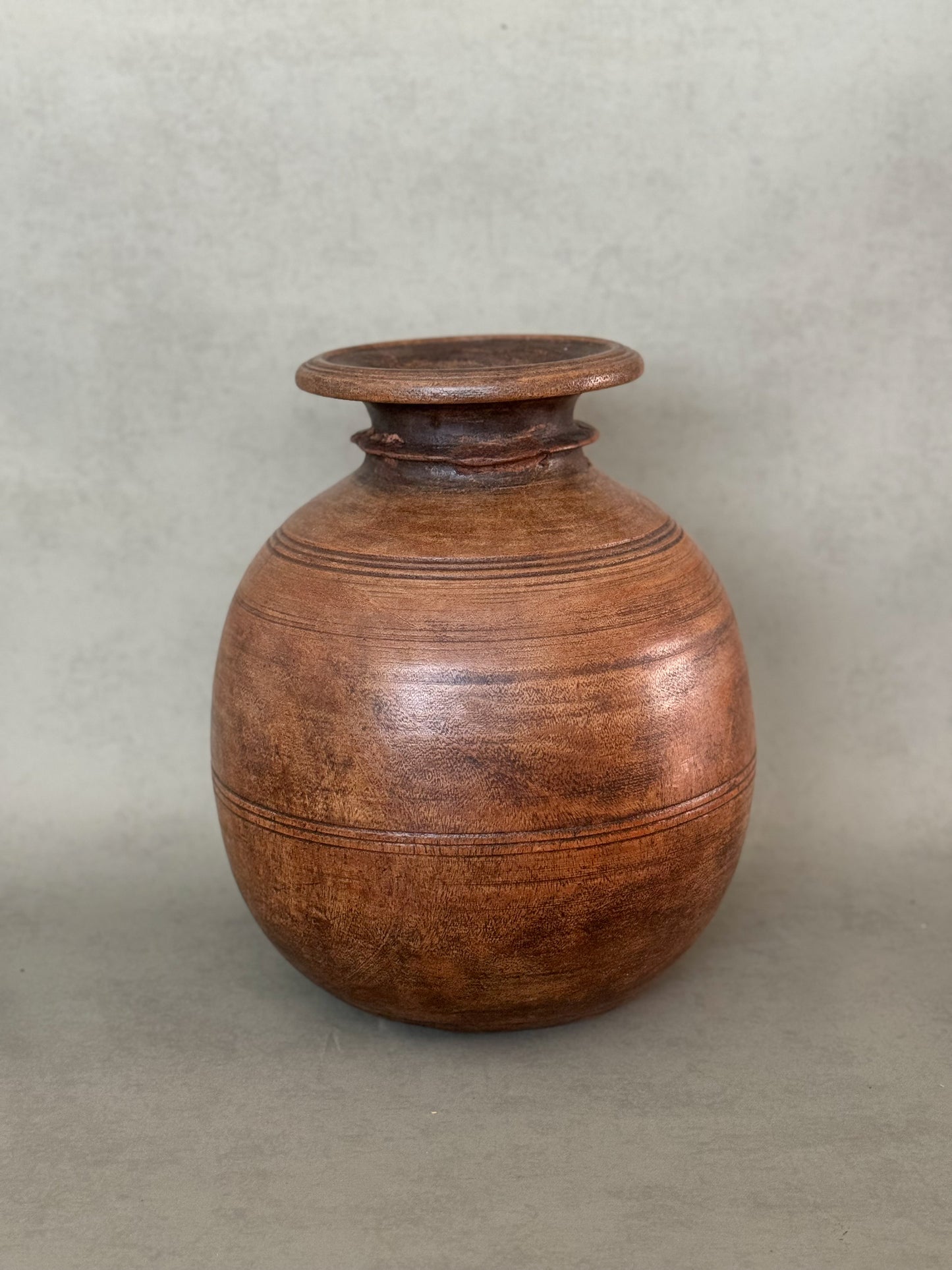EMMA ROUND VINTAGE WOOD VASES