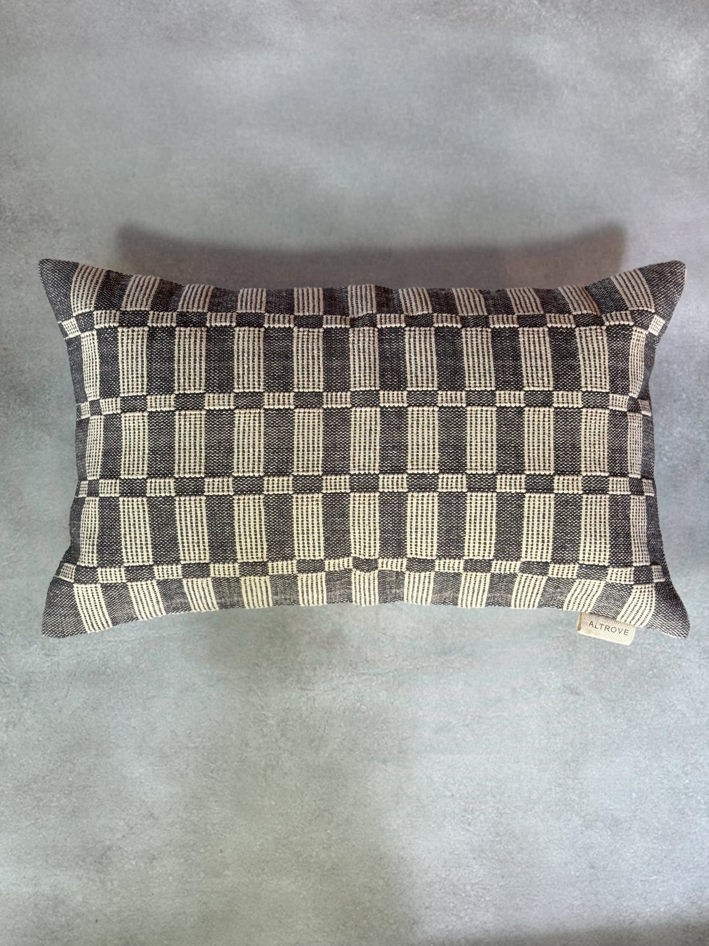 EZRA CUSHION II