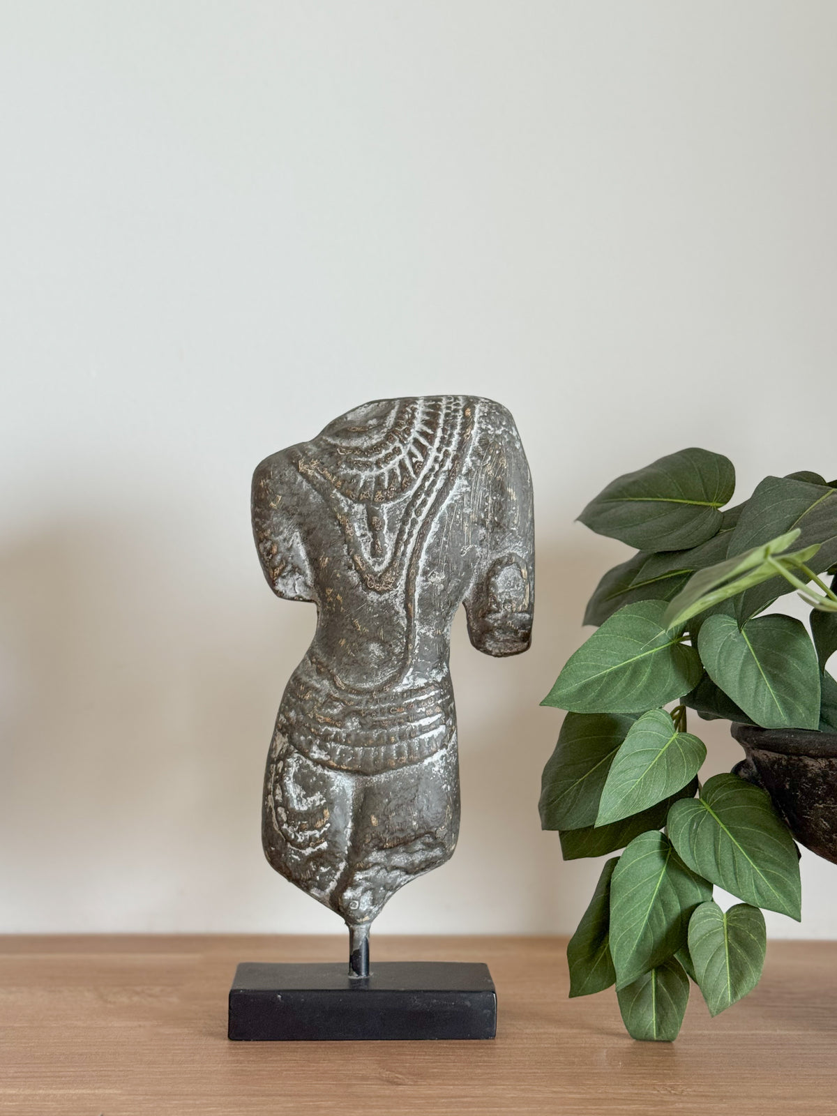 LADY FIGURE COTTON MACHE