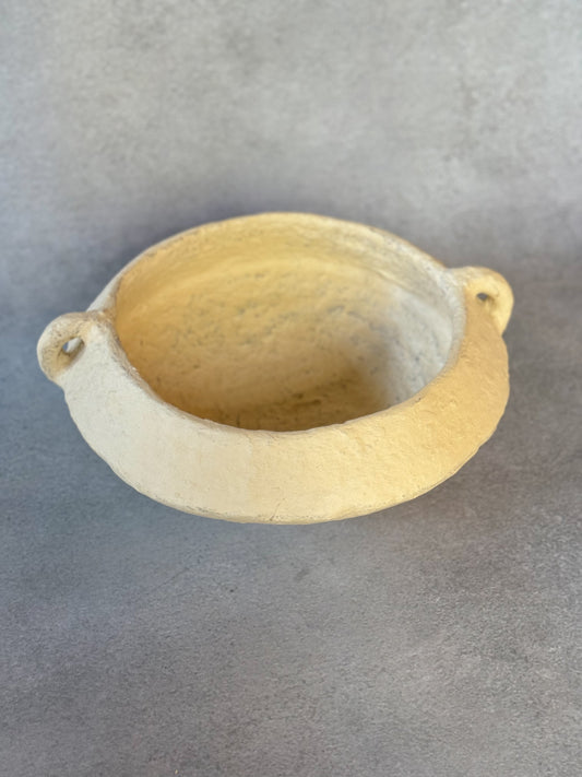 SAINZ PAPER MACHE FLAT BOWL