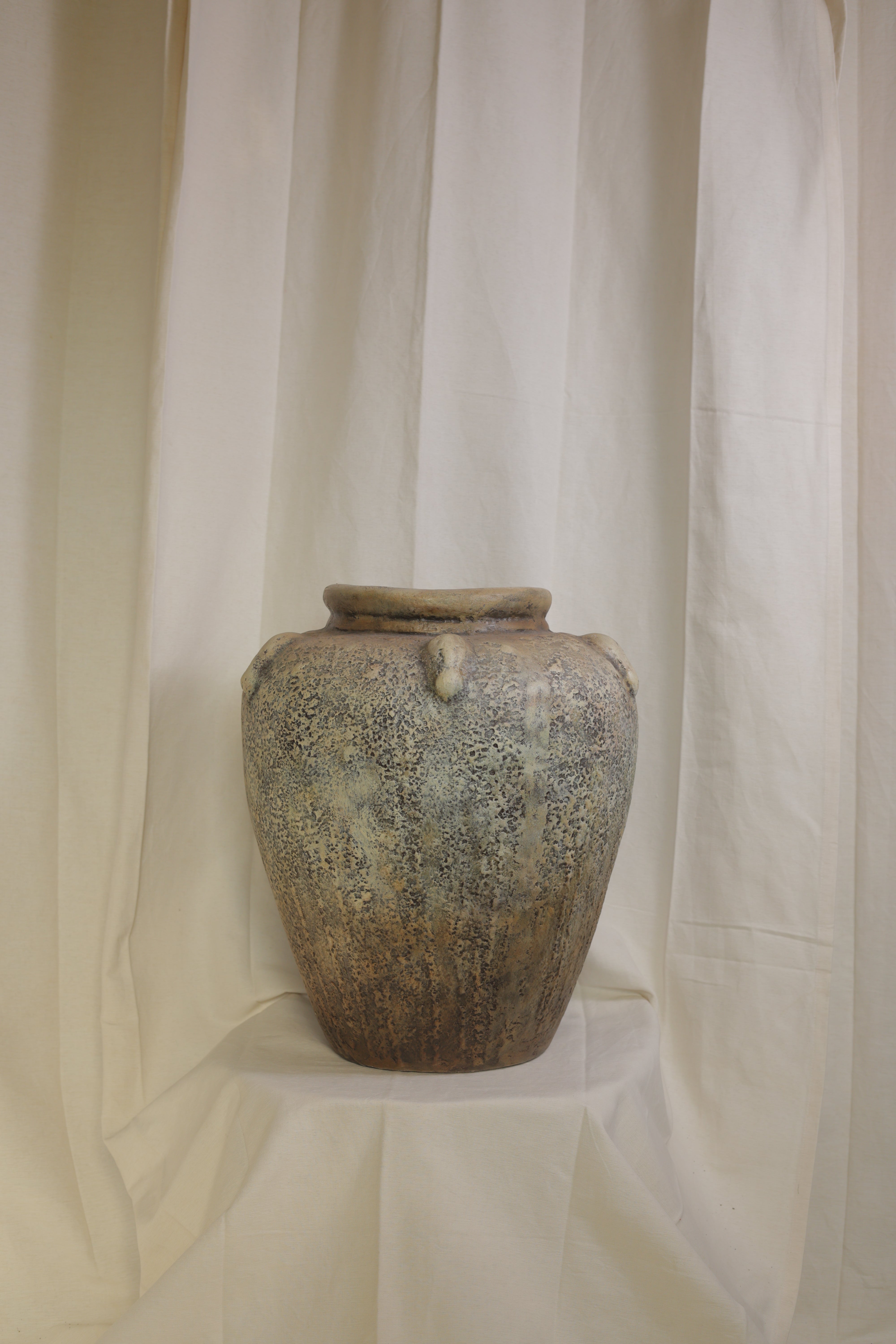 WABI URN- Fiberglass vase- SAH STUDIO