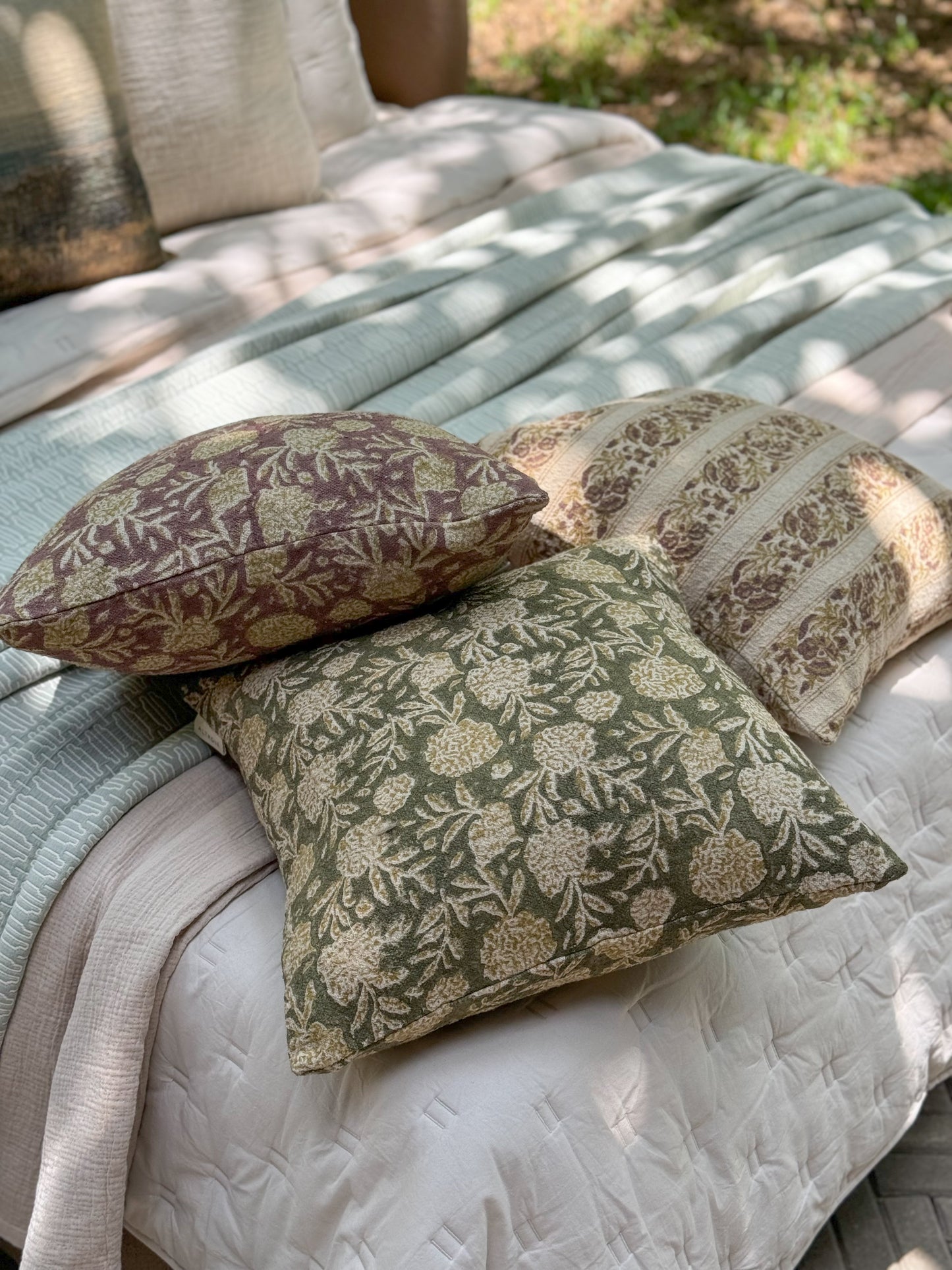LEARAH CUSHION - styled -ALTROVE