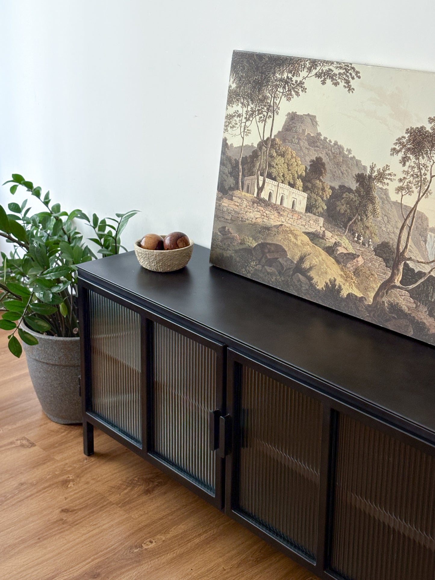 MATT TV CONSOLE/ CABINET