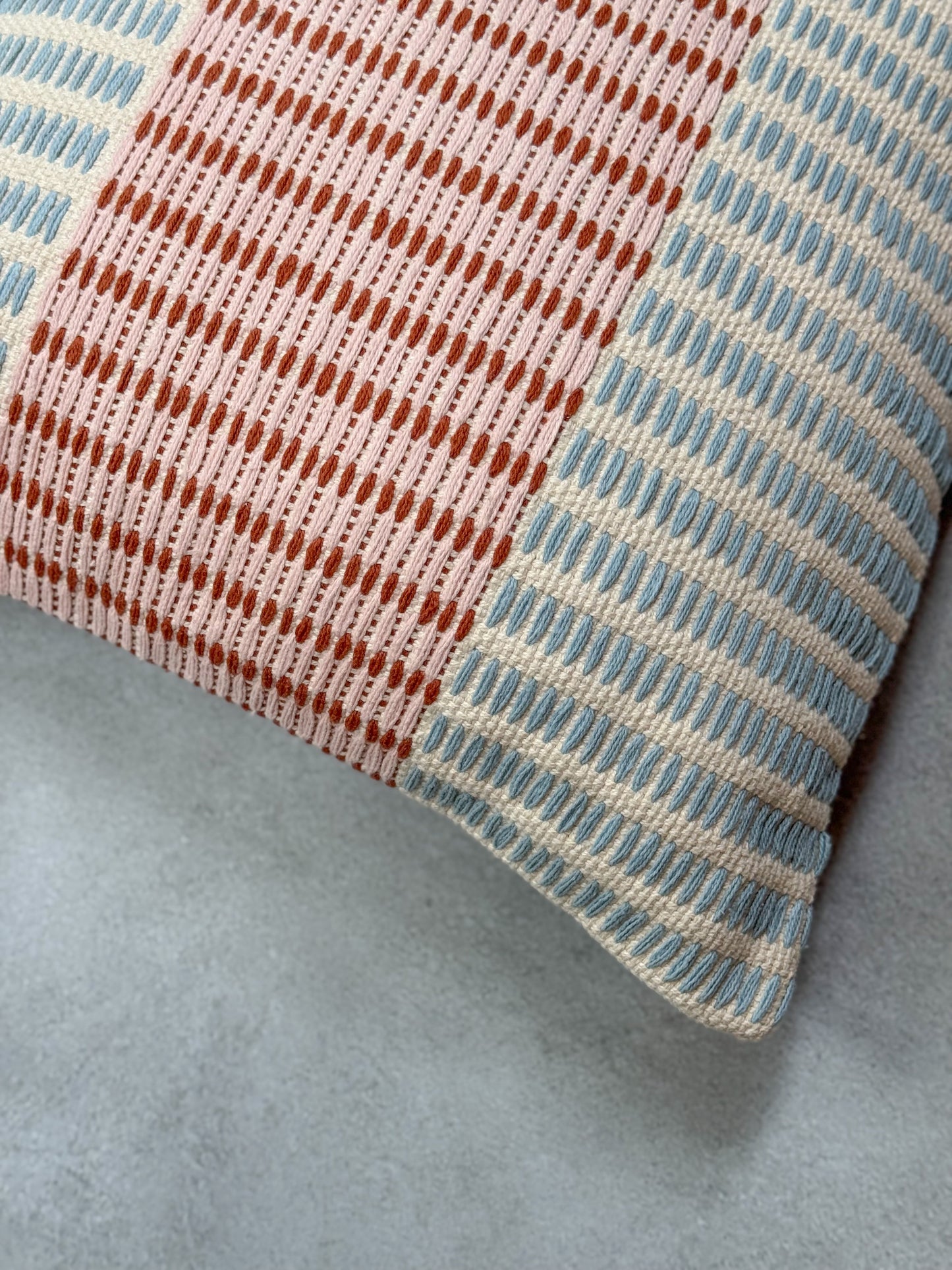 ALY CUSHION