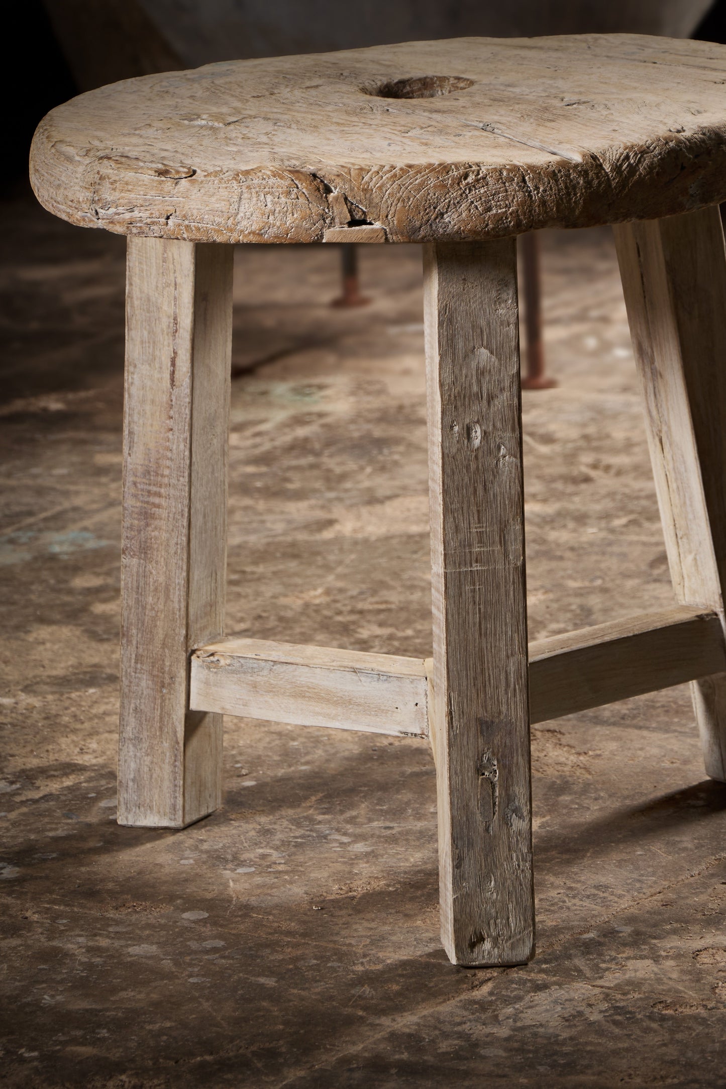Rustic reclaimed-wood side table with natural grain, no. 2108 - view 4