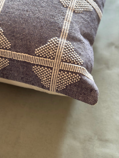 ARTHUR CUSHION II - detail - ALTROVE