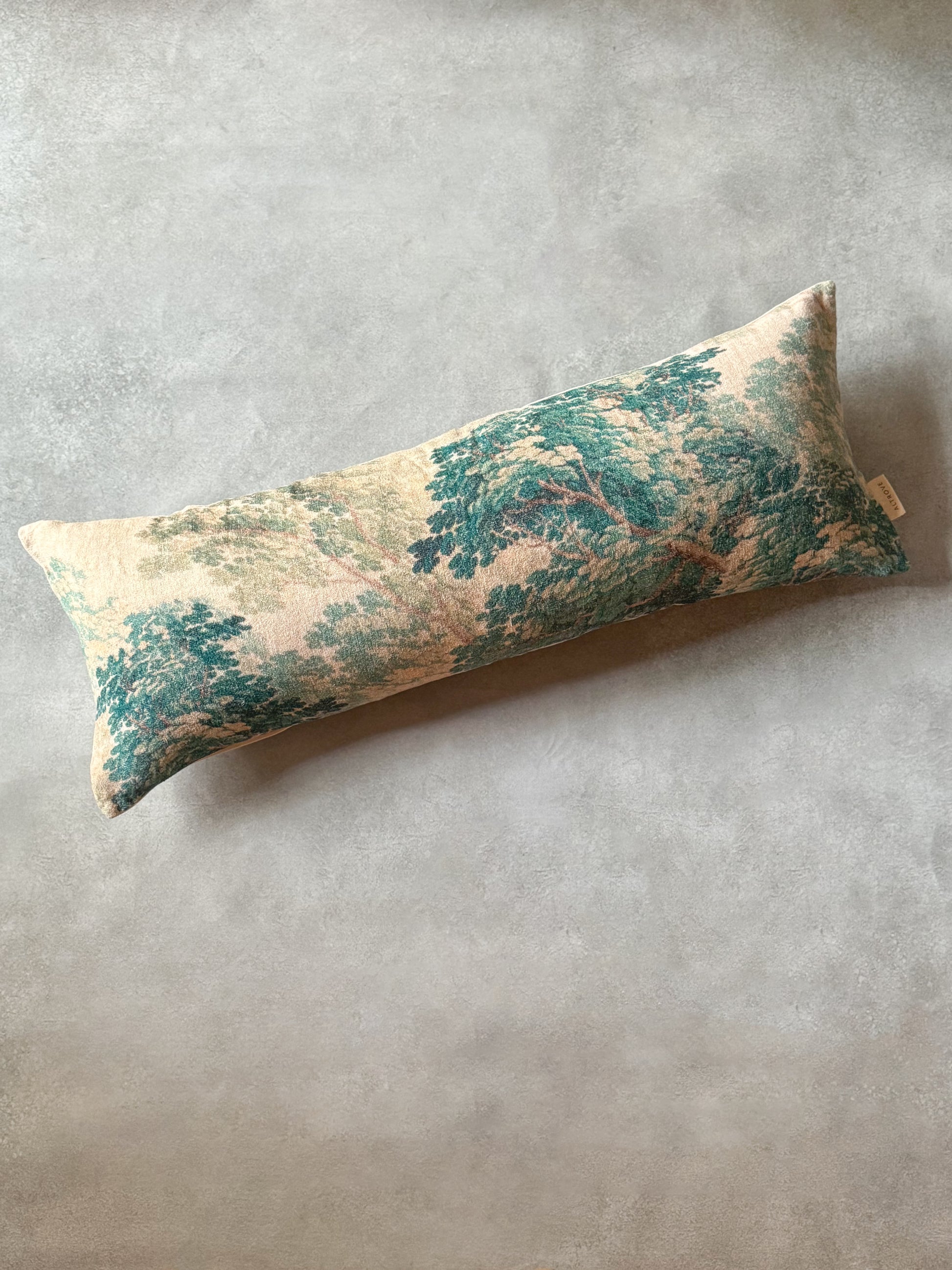 IVY BODY CUSHION in GREEN - boucle cushion cover - ALTROVE