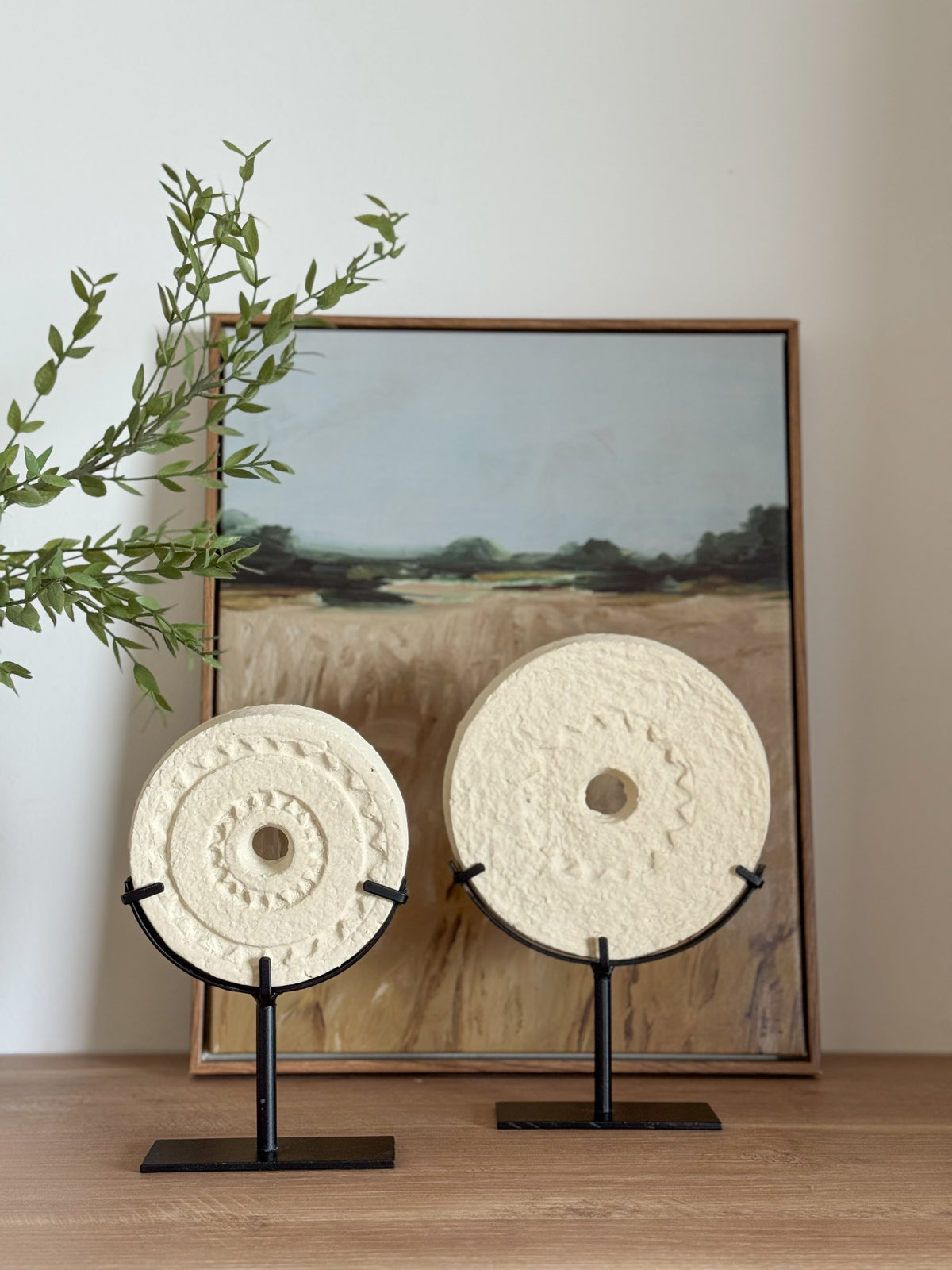 ROUND SCULPTURE COTTON MACHE