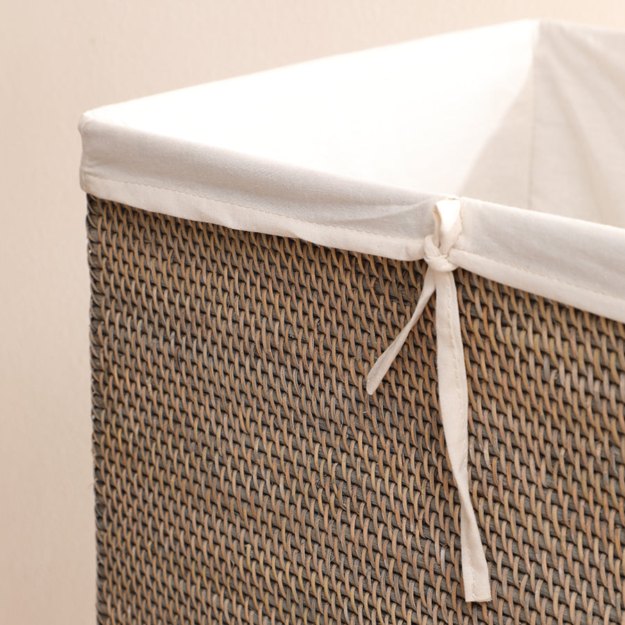 Woven laundry hamper, Rattan laundry basket, Handwoven laundry bin, Natural wicker hamper, Laundry hamper with liner, Removable liner laundry basket, Eco-friendly laundry storage, Rustic laundry basket, 
Home organization hamper, Decorative laundry bin, Cotton liner hamper, Modern woven laundry basket .