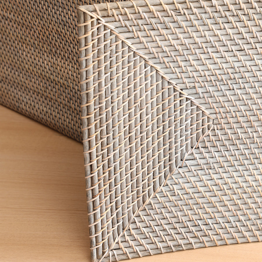 Woven laundry basket base, Reinforced wicker hamper bottom, Durable rattan basket corner, 
Handcrafted wicker laundry bin, 
Premium woven basket design, 
Corner detail laundry hamper, Sturdy rattan weave construction, Textured wicker basket bottom, Strong corner woven hamper, Artisan wicker storage basket, Natural rattan corner basket, High-quality handwoven bin, Structured laundry hamper base .