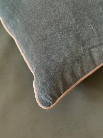 LILA VELVET CUSHION in BLUE - detail - ALTROVE 