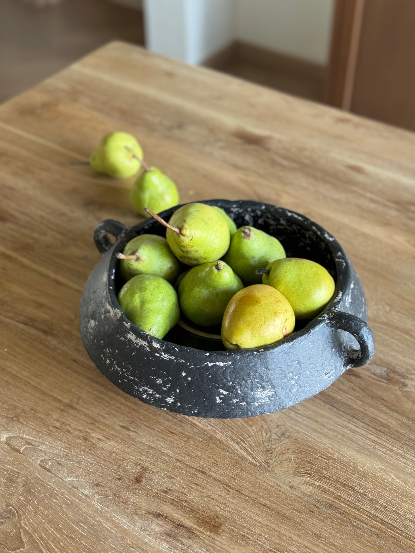 SAINZ PAPER MACHE FLAT BOWL