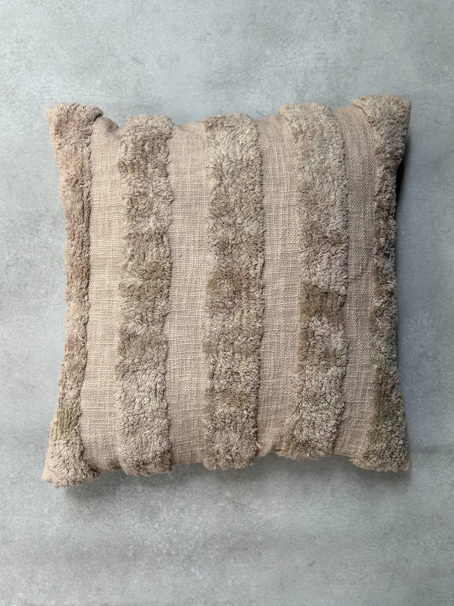LIA CUSHION