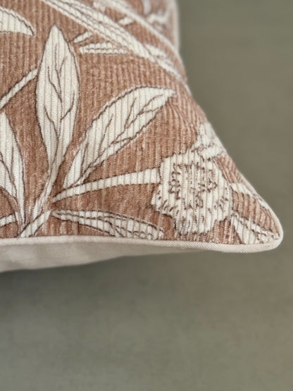 SAVANNA CUSHION in BROWN- detail- ALTROVE