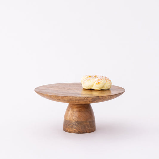 ROUND WOODEN CAKE STAND