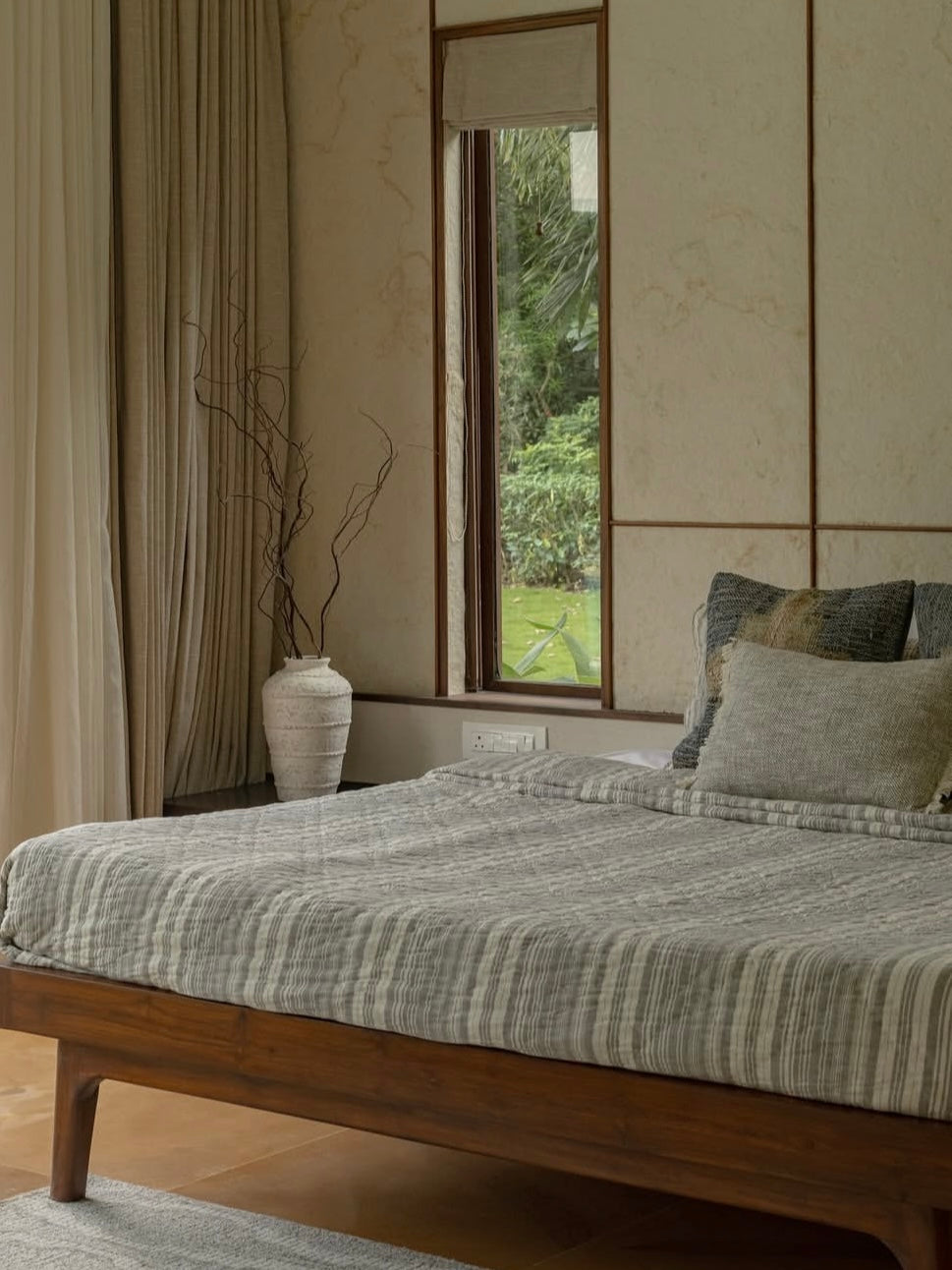 WINDSOR QUILTED BEDSPREAD