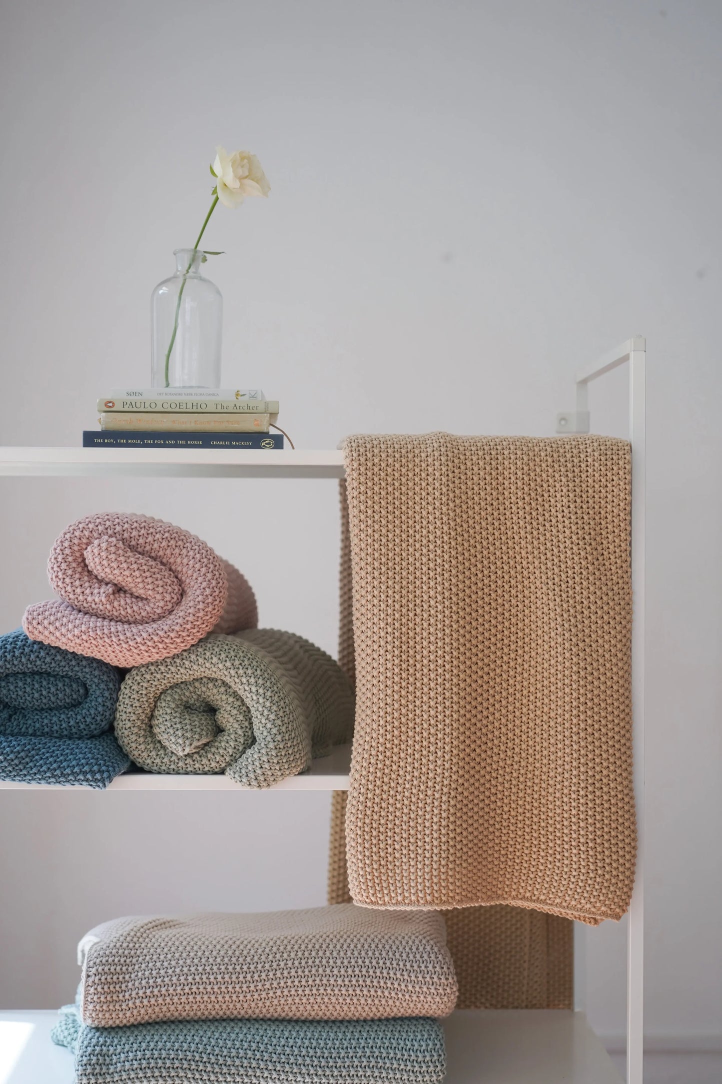MOSS KNIT THROW