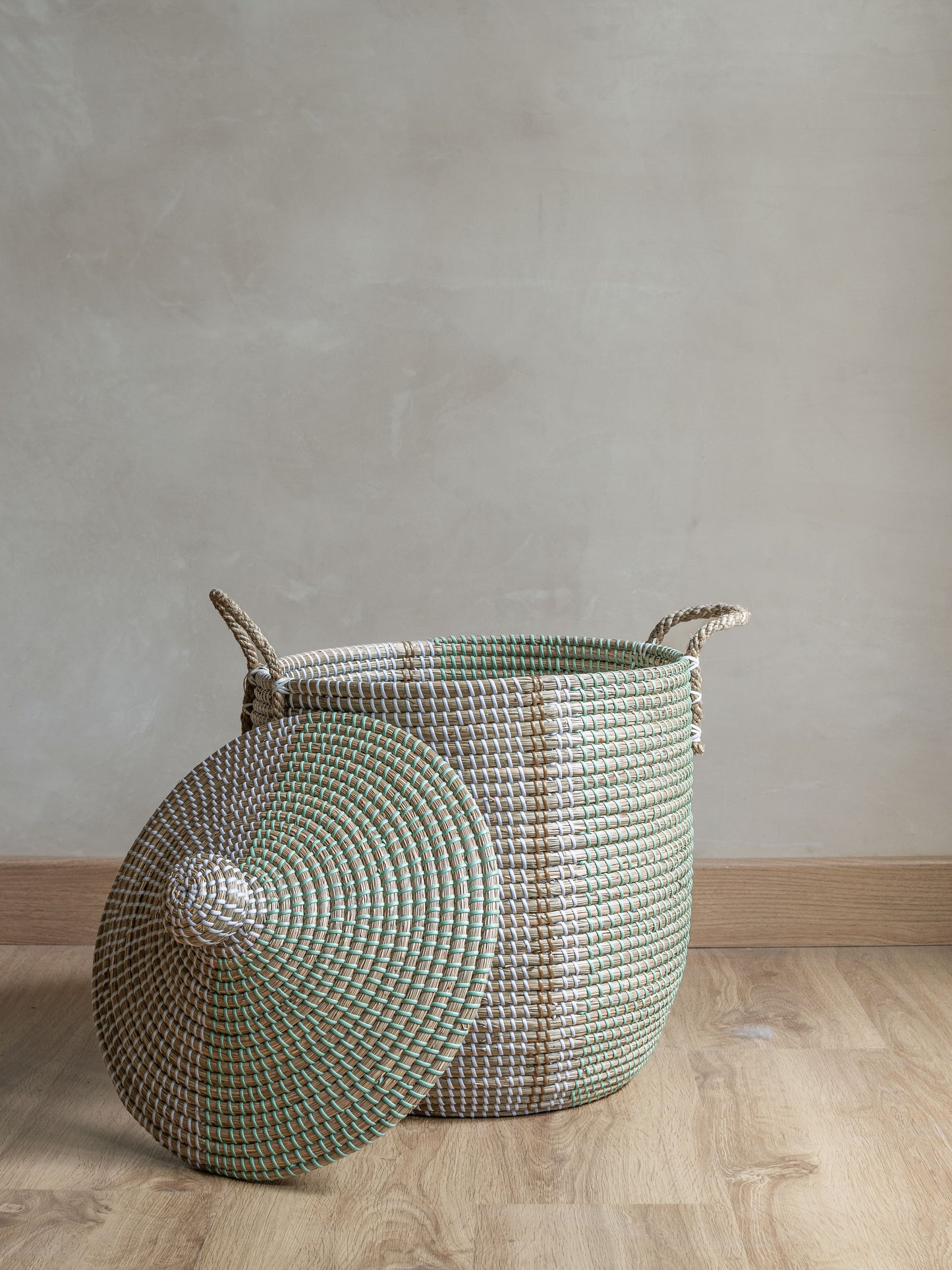 LULU SEAGRASS BASKET WITH LID