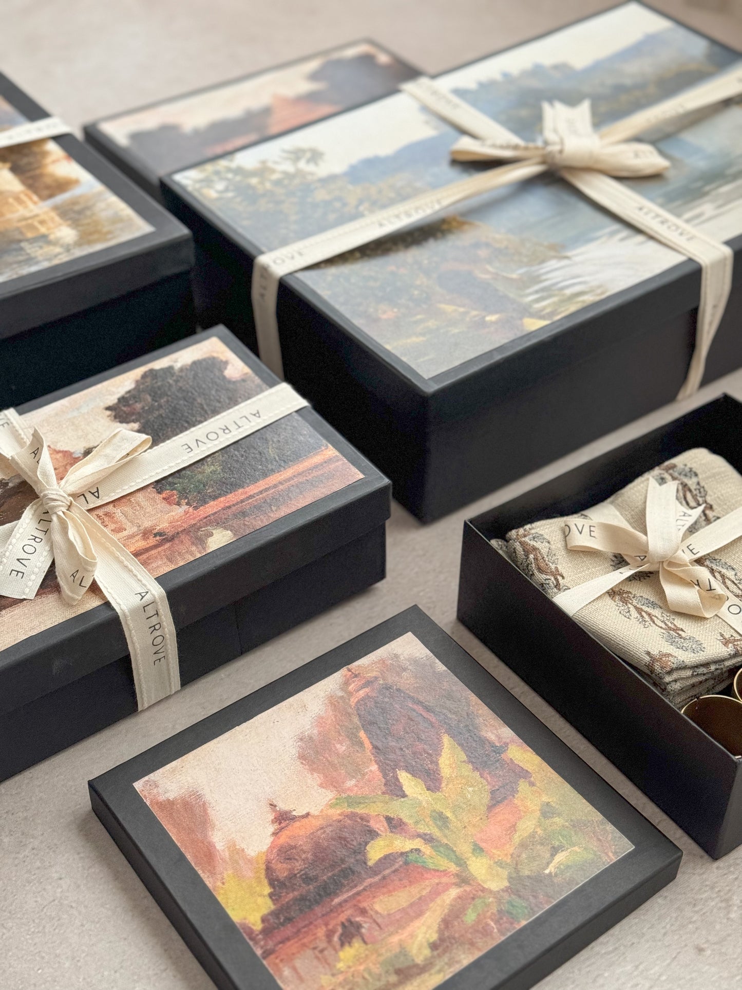 TABLE GIFT BOX