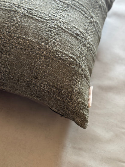 ASHER CUSHION I in GREEN - details - ALTROVE