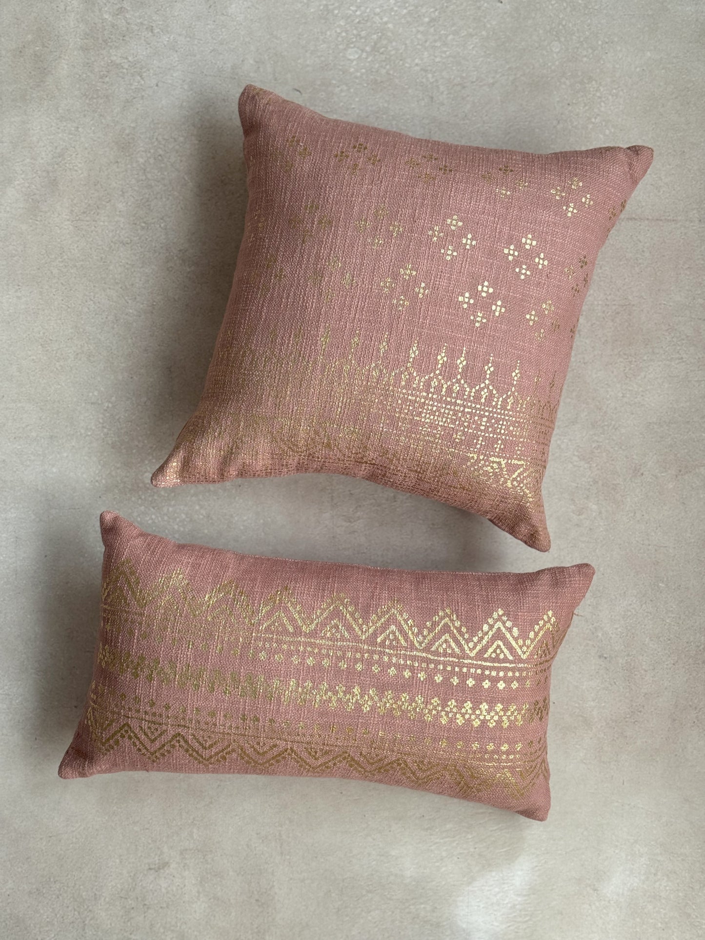 LILY FOIL CUSHION