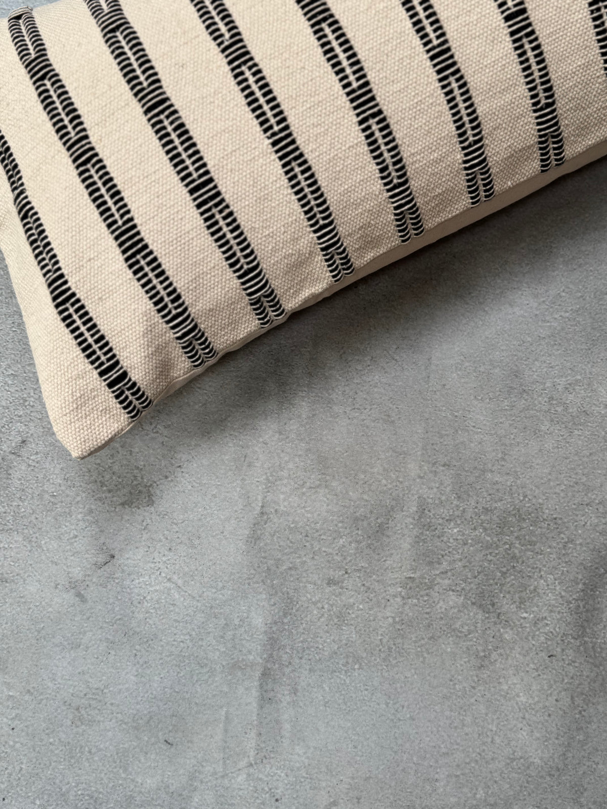LIMA BODY CUSHION