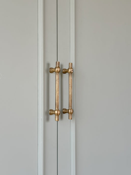 MARQUEE CABINET HANDLE