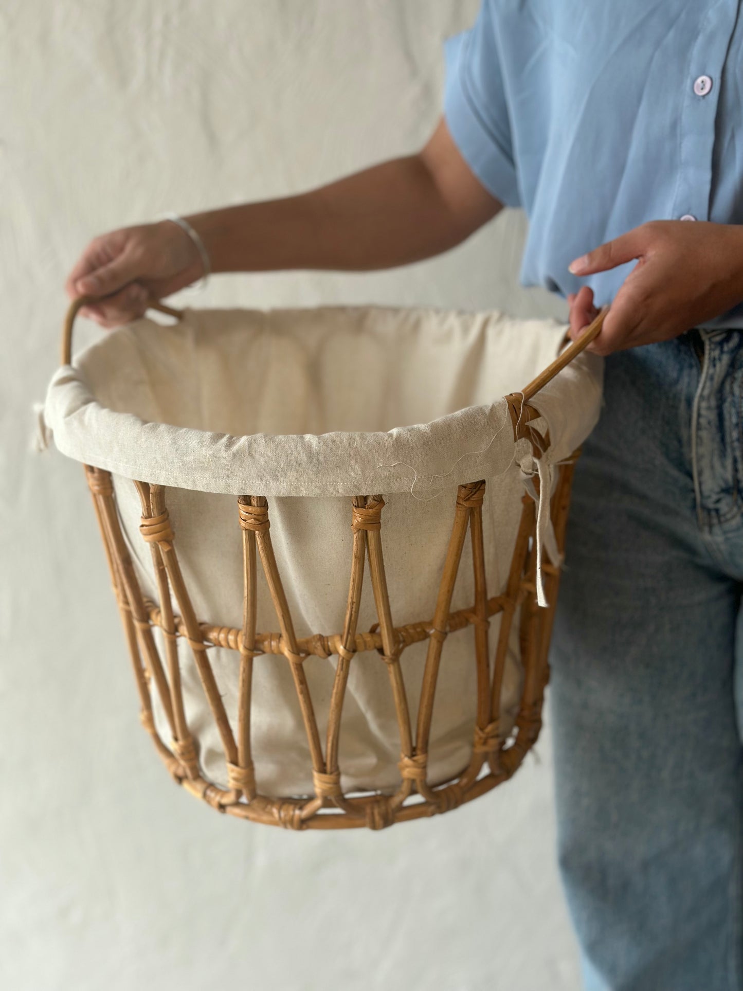 SWEEP LAUNDRY BASKET