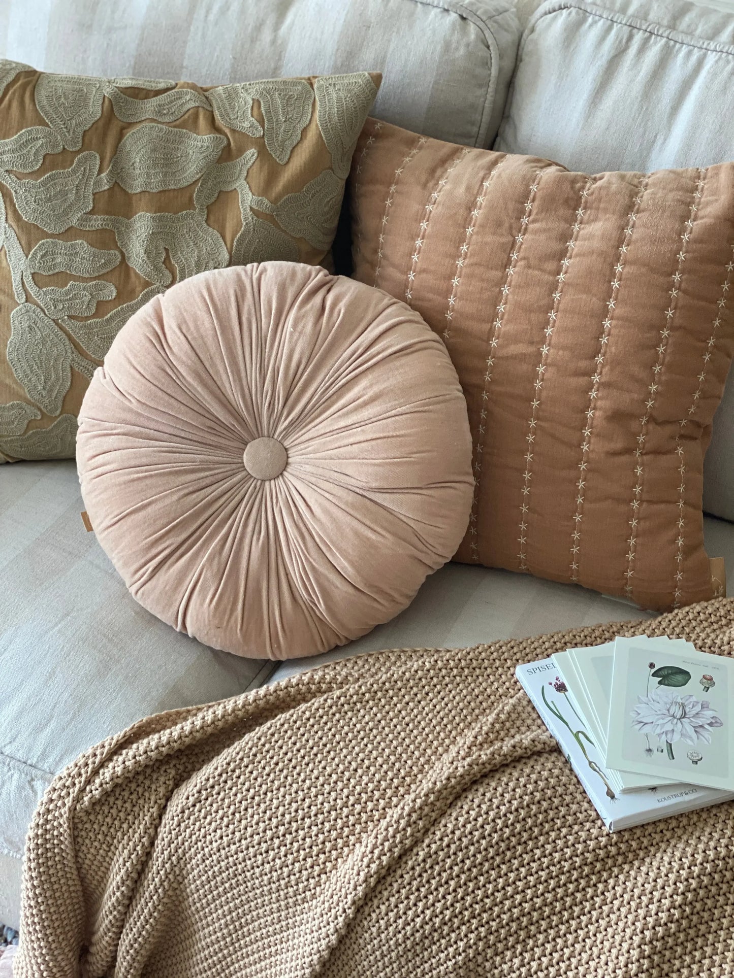 CUDDLE BABY PINK VELVET ROUND CUSHION
