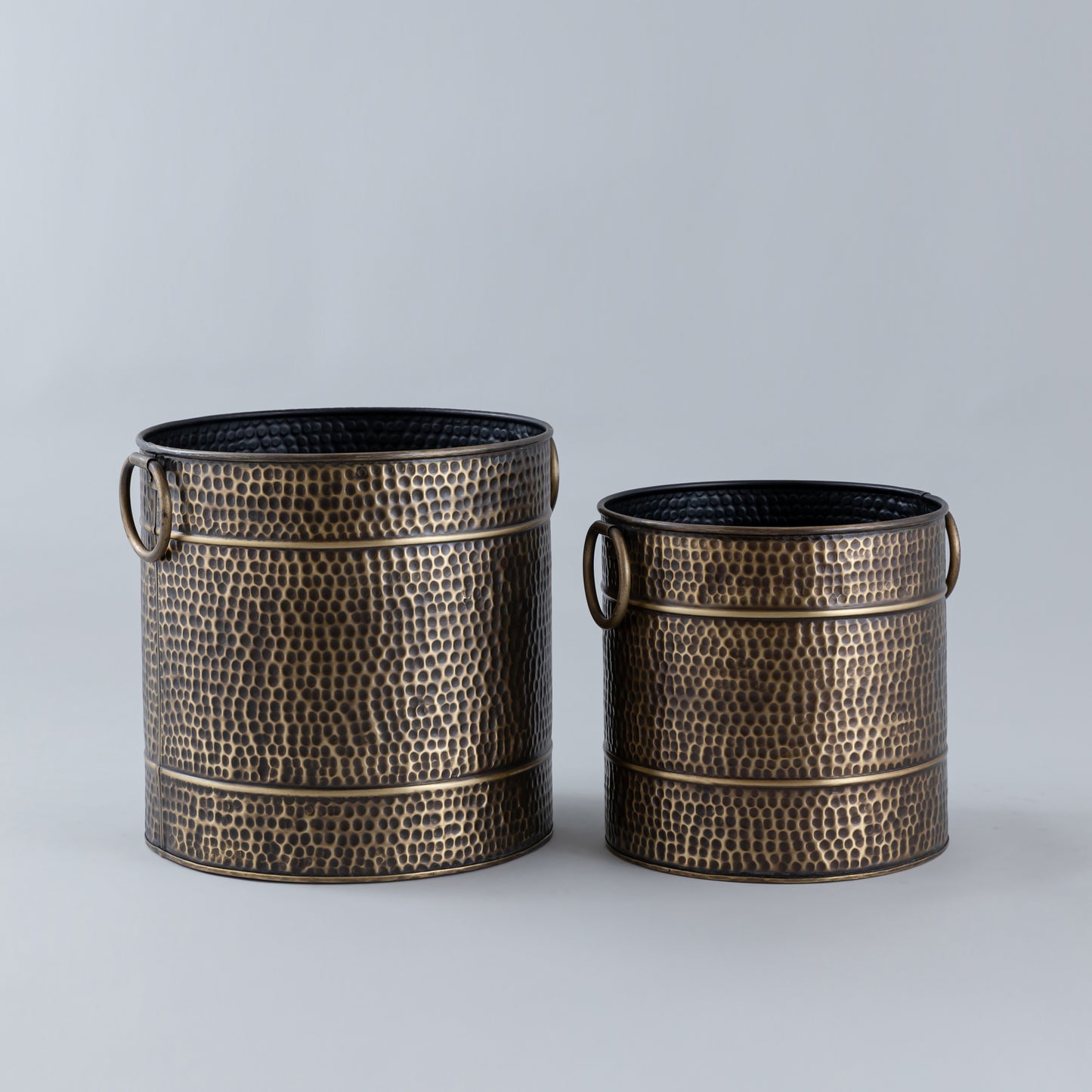 HAMMERED PLANTERS SET OF 2