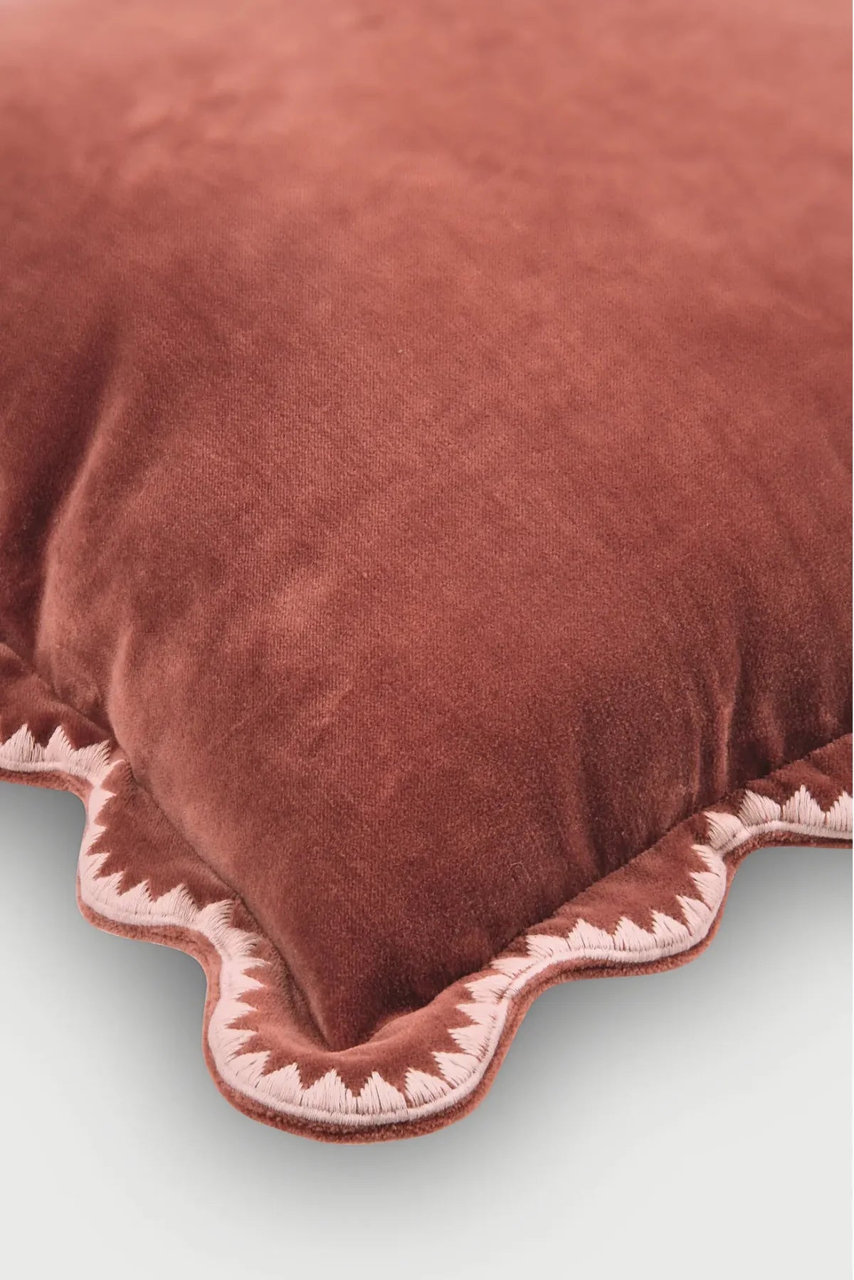 MIRAGE SCALLOP RHUBARB CUSHION COVER