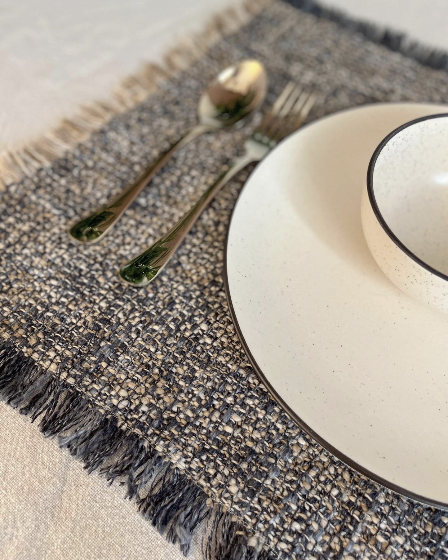 CHRISTOPHER FRAYED PLACEMATS