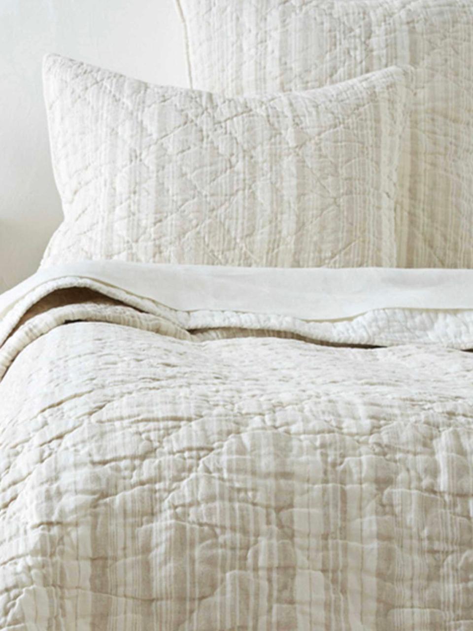 WINDSOR QUILTED BEDSPREAD NATURAL - Main Image