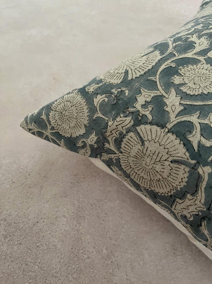 SABRINA BLOCKPRINT CUSHION - details- ALTROVE
