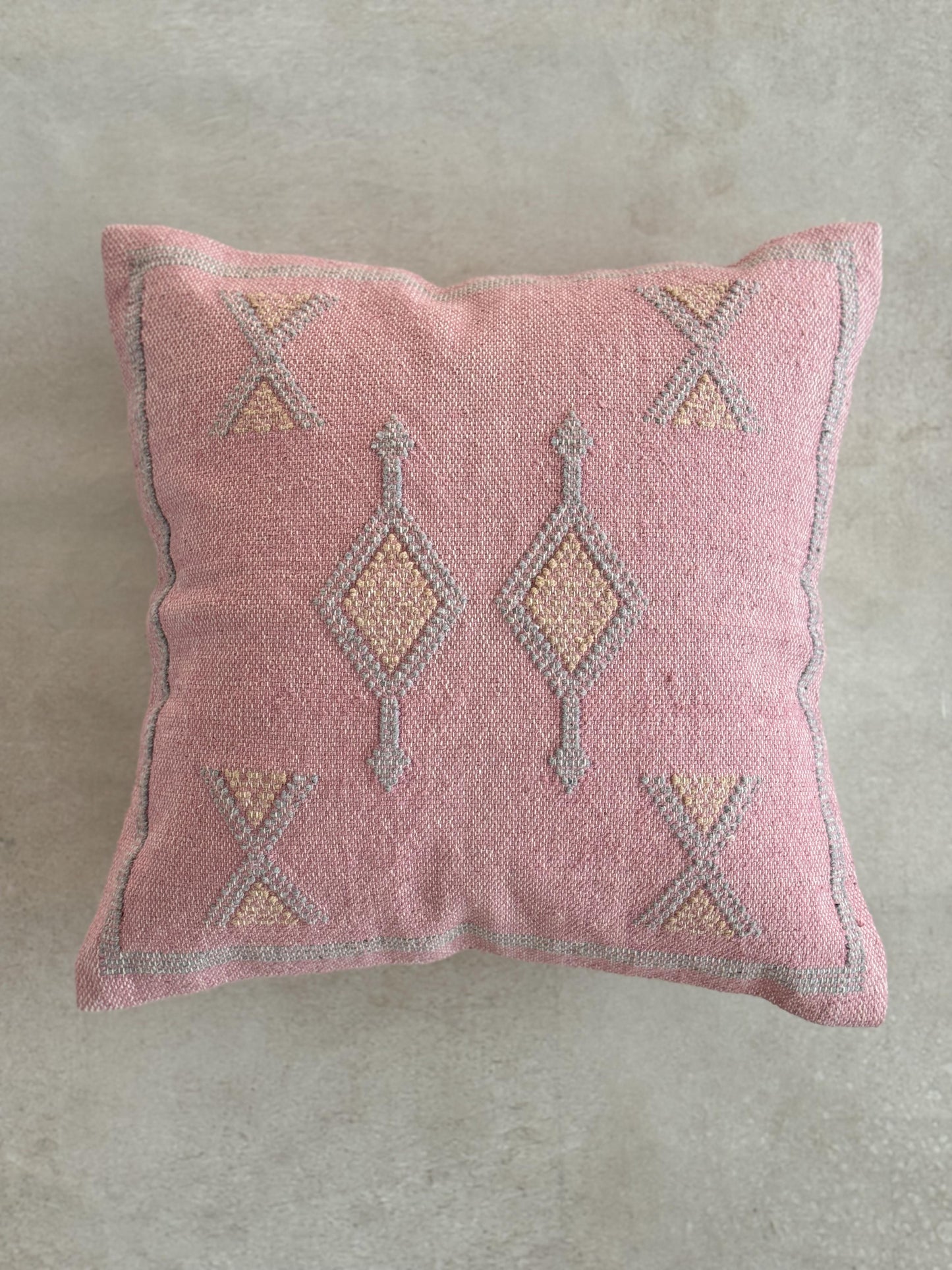 LYRA CUSHION